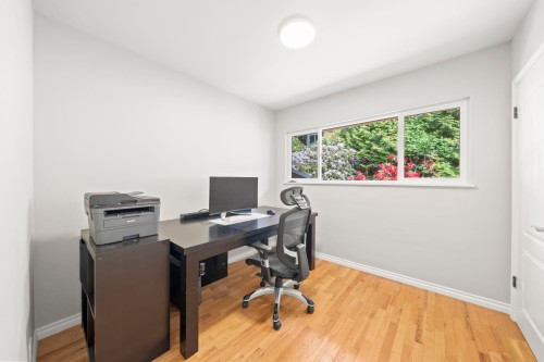 4792 Cedarcrest Avenue, North Vancouver, BC 