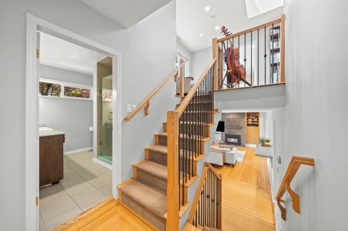 4792 Cedarcrest Avenue, North Vancouver, BC 