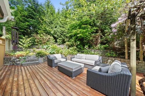4792 Cedarcrest Avenue, North Vancouver, BC 