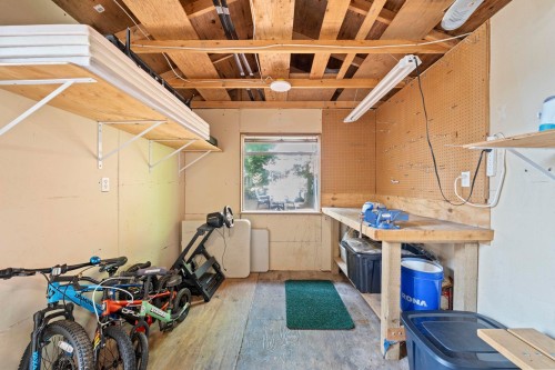 4792 Cedarcrest Avenue, North Vancouver, BC 