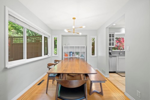 4792 Cedarcrest Avenue, North Vancouver, BC 