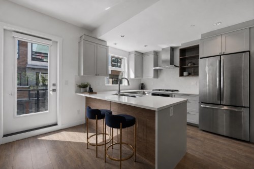 21-856 Orwell Street  North Vancouver, BC V7J 0C2