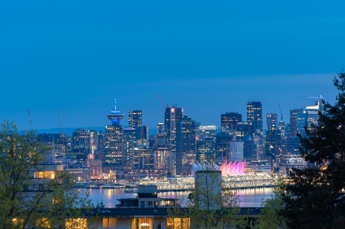 306-112 13th Street E North Vancouver, BC V7L 0E4