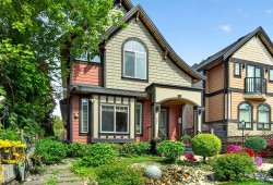 701 Lea Avenue  Coquitlam, BC V3J 4H4