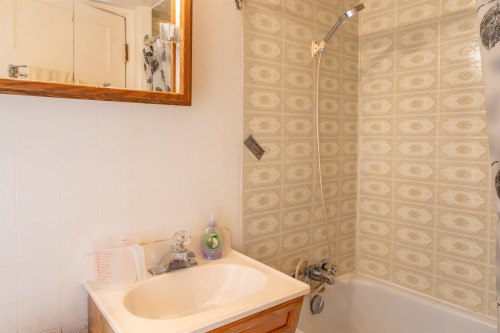 2812 18Th Avenue E, Vancouver, BC 