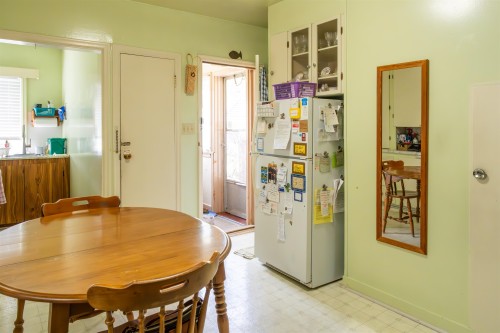2812 18Th Avenue E, Vancouver, BC 