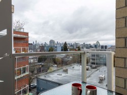 502-311 6th Avenue E Vancouver, BC V5T 1J9