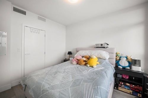 2006-7388 Kingsway, Burnaby, BC 