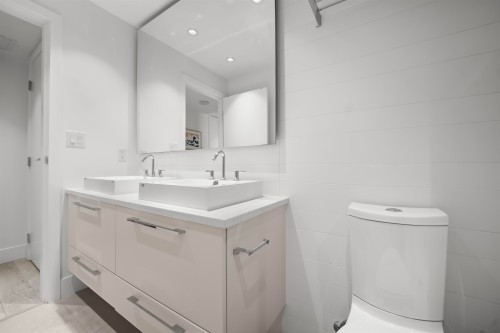 2006-7388 Kingsway, Burnaby, BC 