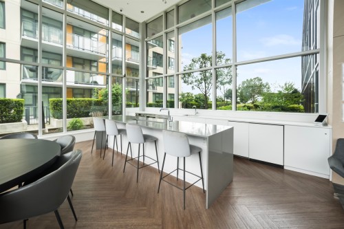2006-7388 Kingsway, Burnaby, BC 