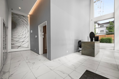 2006-7388 Kingsway, Burnaby, BC 
