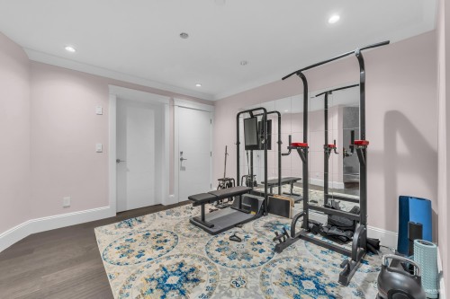 2567 Lawson Avenue, West Vancouver, BC 