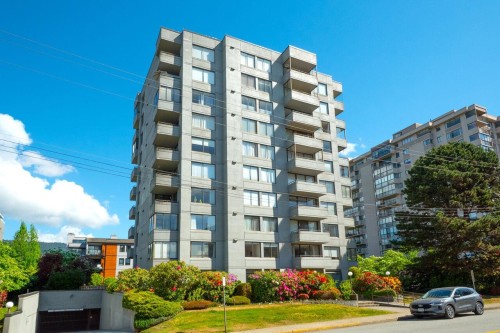 701-1341 Clyde Avenue  West Vancouver, BC V7T 1E8