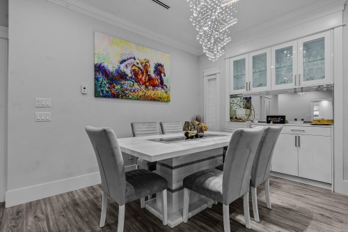 8175 10Th Avenue, Burnaby, BC 
