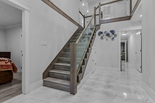8175 10Th Avenue, Burnaby, BC 
