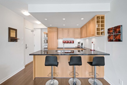 2001-821 Cambie Street  Vancouver, BC V6B 0E3