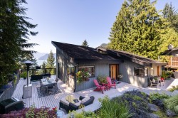 120 Mountain Drive Lions Bay, BC V0N 2E0