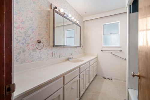 2798 24Th Avenue E, Vancouver, BC 