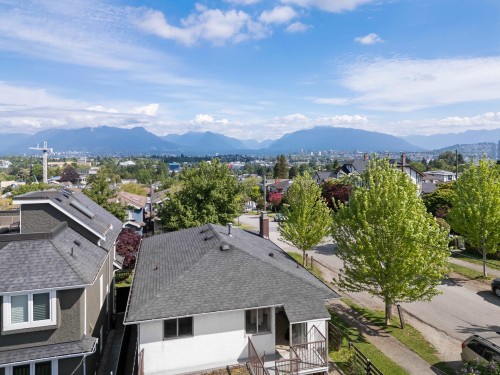 2798 24Th Avenue E, Vancouver, BC 