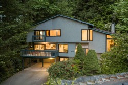 2086 Rivergrove Place  North Vancouver, BC V7H 2L4