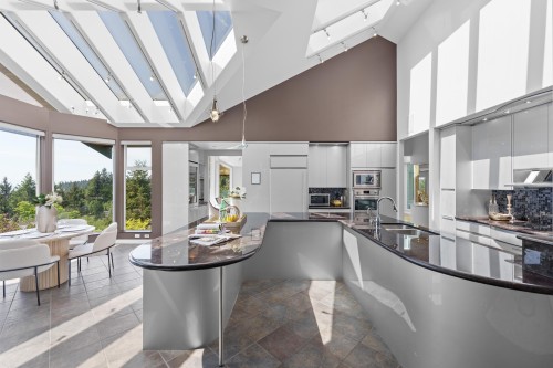 4253 Rockbank Place, West Vancouver, BC 