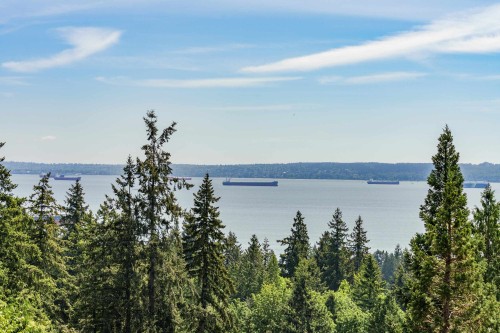 4253 Rockbank Place, West Vancouver, BC 