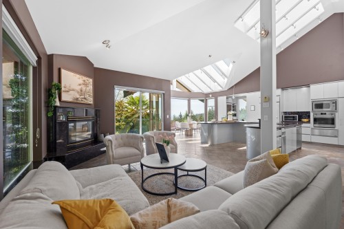 4253 Rockbank Place, West Vancouver, BC 