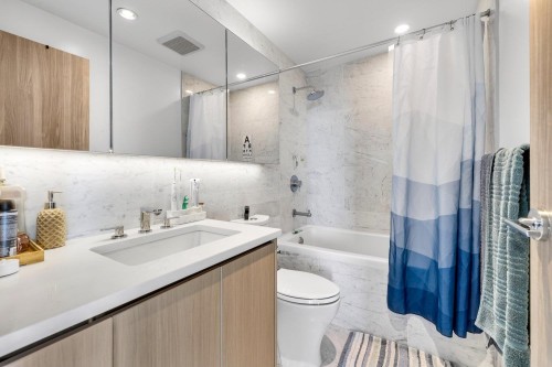 4207-4720 Lougheed Highway, Burnaby, BC 