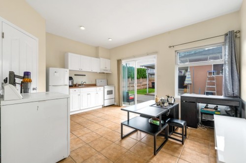 7119 10Th Avenue, Burnaby, BC 