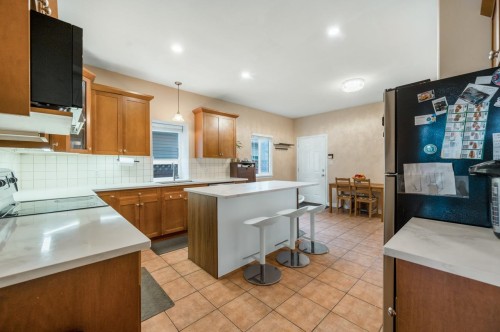 7119 10Th Avenue, Burnaby, BC 