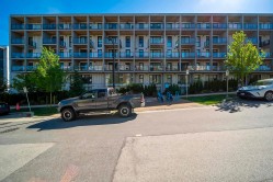 307-9888 University Crescent Burnaby, BC V5A 0G4