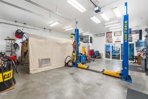12172 252 Street, Maple Ridge, BC 