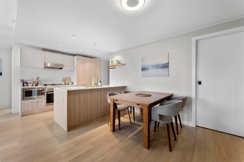 806-2221 30Th Avenue E, Vancouver, BC 