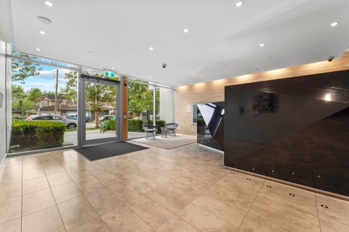 806-2221 30Th Avenue E, Vancouver, BC 