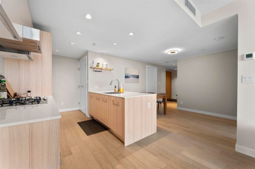 806-2221 30Th Avenue E, Vancouver, BC 