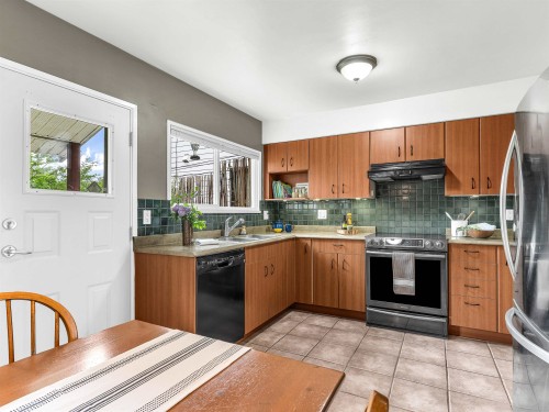 2578 15Th Avenue E, Vancouver, BC 