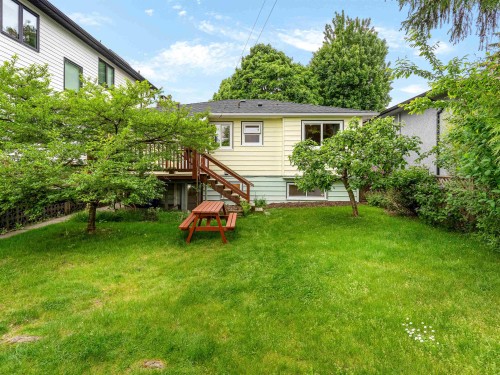2578 15Th Avenue E, Vancouver, BC 