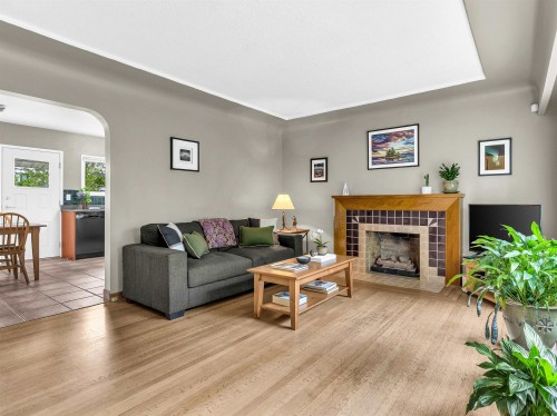 2578 15Th Avenue E, Vancouver, BC 