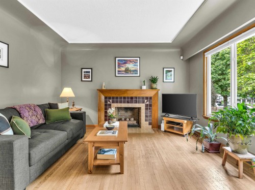 2578 15Th Avenue E, Vancouver, BC 