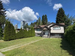 589 Foster Avenue  Coquitlam, BC V3J 2L6