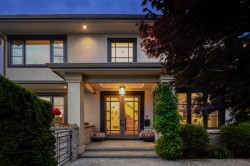 285 26th Street  West Vancouver, BC V7V 0B6