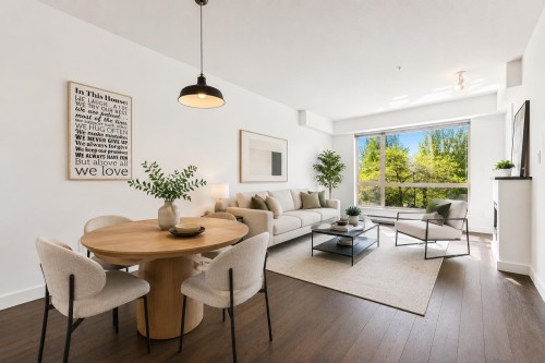 303-1330 Marine Drive  North Vancouver, BC V7P 1T4