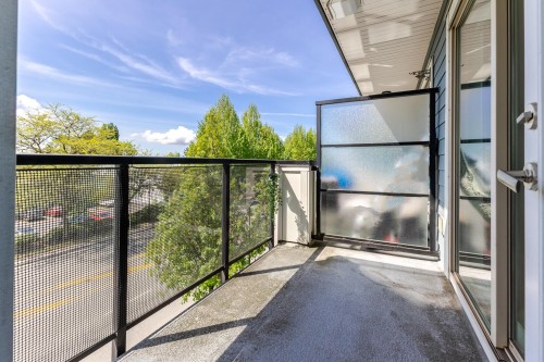 303-1330 Marine Drive, North Vancouver, BC 