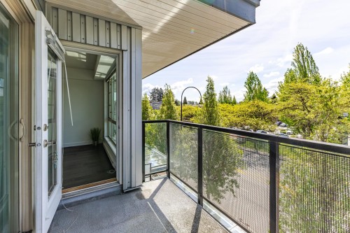 303-1330 Marine Drive, North Vancouver, BC 