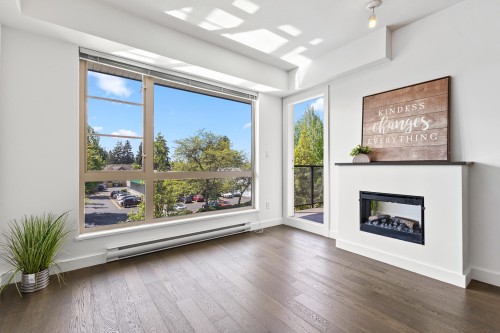 303-1330 Marine Drive, North Vancouver, BC 
