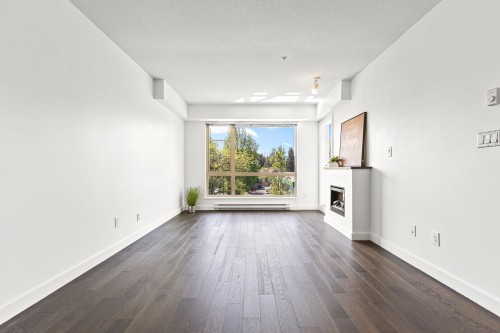 303-1330 Marine Drive, North Vancouver, BC 