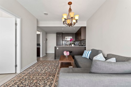 2506-2975 Atlantic Avenue, Coquitlam, BC 