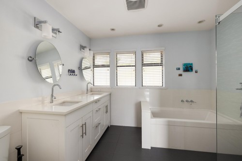 2346 Westhill Drive, West Vancouver, BC 