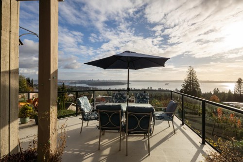 2346 Westhill Drive, West Vancouver, BC 