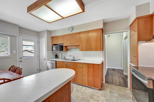 981 Grover Avenue, Coquitlam, BC 
